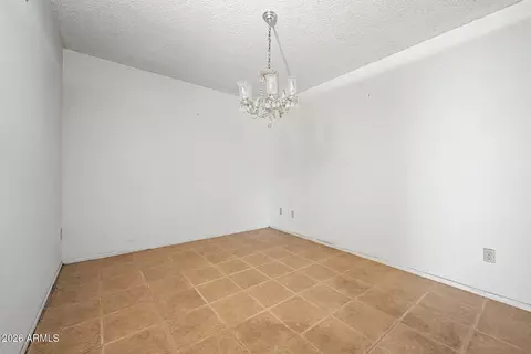 Dining - 101 E Thunderbird Trl, Phoenix, AZ 85042 photo 2 of 2
