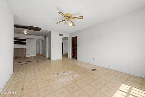Living - 101 E Thunderbird Trl, Phoenix, AZ 85042 photo 6 of 6