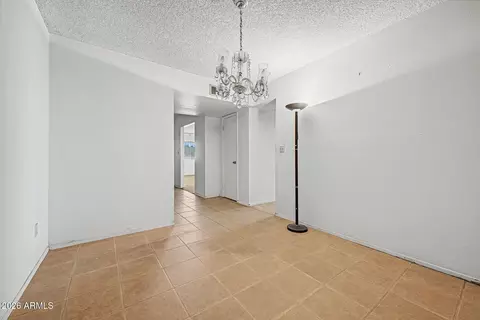 Dining - 101 E Thunderbird Trl, Phoenix, AZ 85042 photo 1 of 2