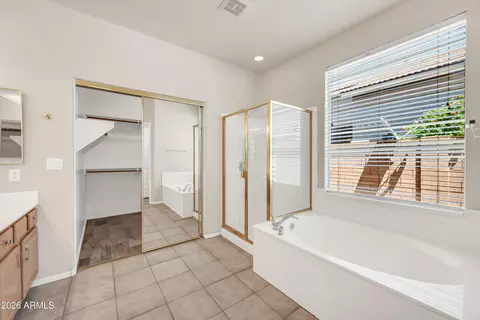 Bath - 4049 E Aspen Way, Gilbert, AZ 85234 photo 3 of 5