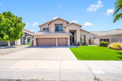 Exterior - 4049 E Aspen Way, Gilbert, AZ 85234 photo 2 of 11