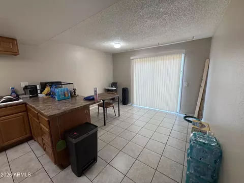 Dining - 4401 N 53rd Ln, Phoenix, AZ 85031 photo 1 of 1