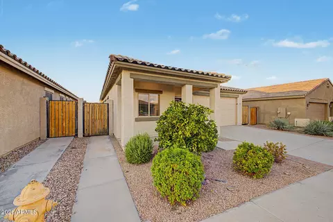 Exterior - 1692 E 16th Ave, Apache Junction, AZ 85119 photo 2 of 6