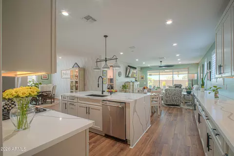 Kitchen - 10653 E Texas Ave, Mesa, AZ 85212 photo 4 of 8