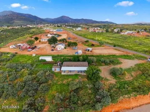 9845 E Newtown Ave, Dewey, AZ 86327