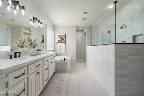Bath - 3449 E Lions St, Phoenix, AZ 85018 photo 1 of 6