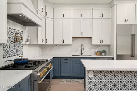 Kitchen - 3449 E Lions St, Phoenix, AZ 85018 photo 6 of 7