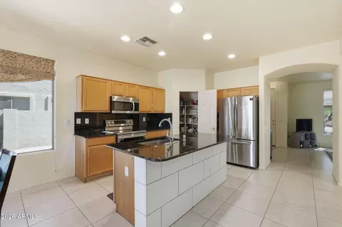 Kitchen - 7304 E Northridge Cir, Mesa, AZ 85207 photo 5 of 6