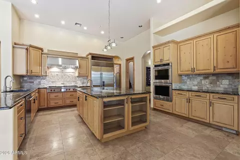 Kitchen - 15445 E Bronco Ct, Gilbert, AZ 85298 photo 4 of 9