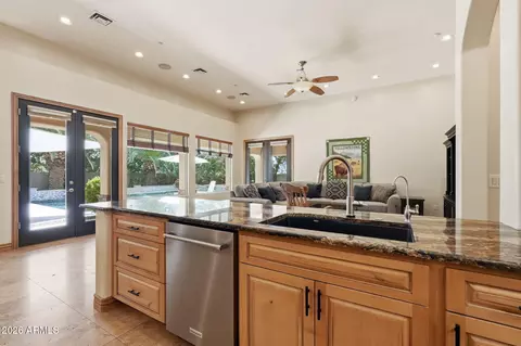 Kitchen - 15445 E Bronco Ct, Gilbert, AZ 85298 photo 6 of 9
