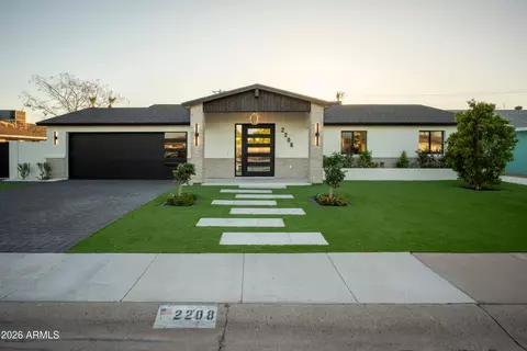 2208 N 82nd St, Scottsdale, AZ 85257