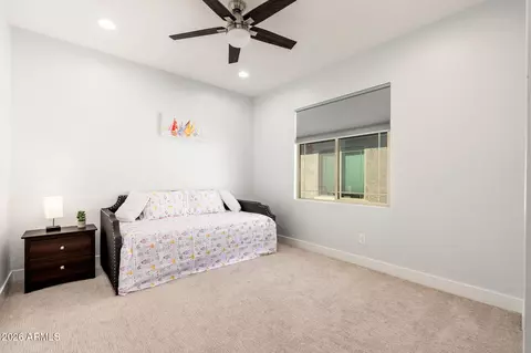 Bedroom - 3413 E Crest Ln, Phoenix, AZ 85050 photo 3 of 8