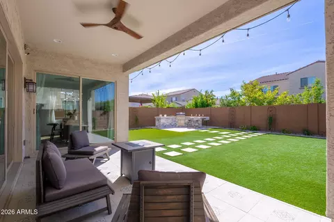 Exterior - 3413 E Crest Ln, Phoenix, AZ 85050 photo 5 of 13