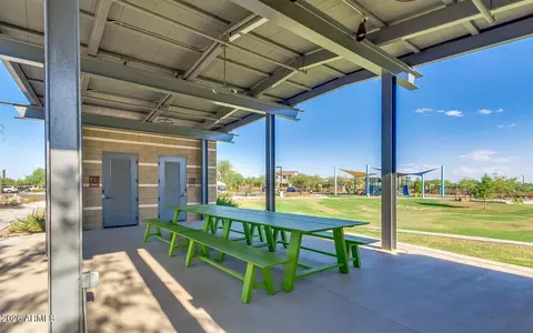 View/Area - 3413 E Crest Ln, Phoenix, AZ 85050 photo 10 of 13
