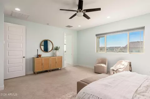 Bedroom - 3413 E Crest Ln, Phoenix, AZ 85050 photo 6 of 8