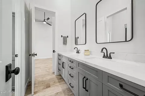 Bath - 1444 N Aaron Cir, Mesa, AZ 85207 photo 5 of 7