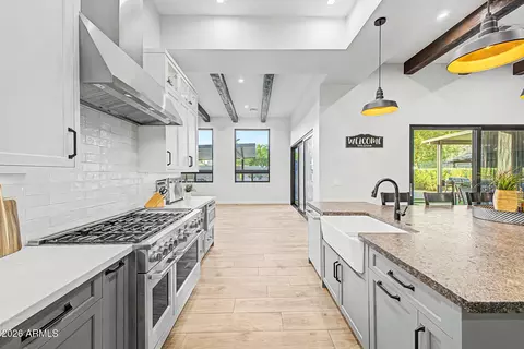 Kitchen - 1444 N Aaron Cir, Mesa, AZ 85207 photo 5 of 6
