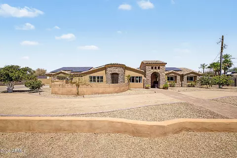Exterior - 3109 N Gilbert Rd, Mesa, AZ 85203 photo 4 of 23