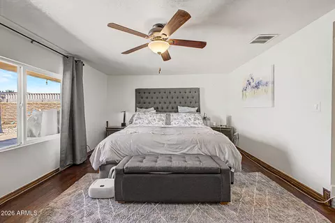Bedroom - 3109 N Gilbert Rd, Mesa, AZ 85203 photo 2 of 6