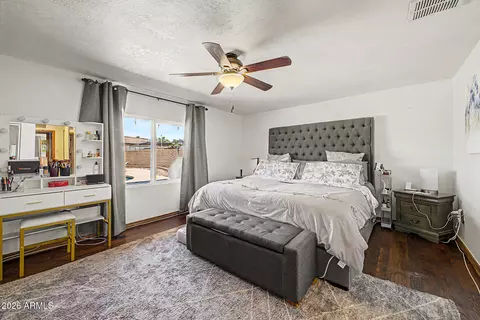 Bedroom - 3109 N Gilbert Rd, Mesa, AZ 85203 photo 1 of 6