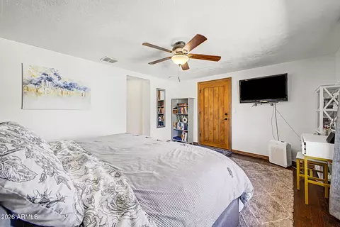Bedroom - 3109 N Gilbert Rd, Mesa, AZ 85203 photo 3 of 6