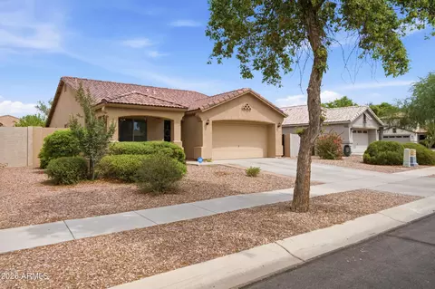 Exterior - 4078 E Maplewood St, Gilbert, AZ 85297 photo 2 of 9
