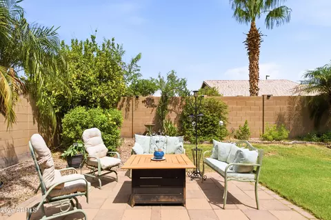 Exterior - 4078 E Maplewood St, Gilbert, AZ 85297 photo 5 of 9