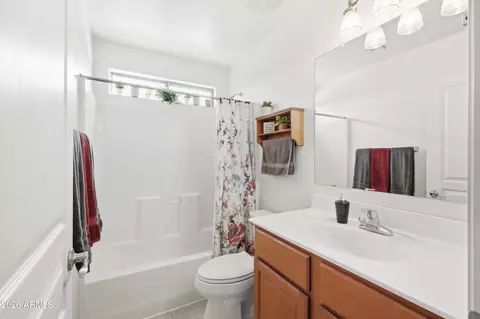 Bath - 4078 E Maplewood St, Gilbert, AZ 85297 photo 2 of 2