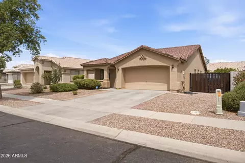 Exterior - 4078 E Maplewood St, Gilbert, AZ 85297 photo 1 of 9