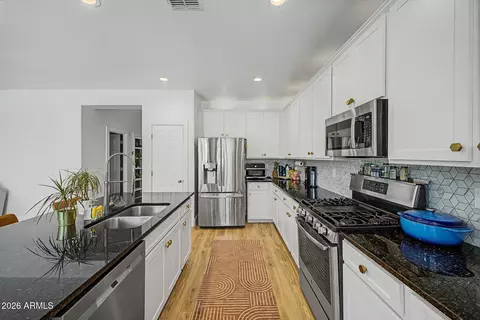 Kitchen - 3571 E Alfalfa Dr, Gilbert, AZ 85298 photo 3 of 3