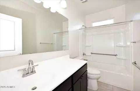 Bath - 18556 W Buckskin Trl, Wittmann, AZ 85361 photo 3 of 4