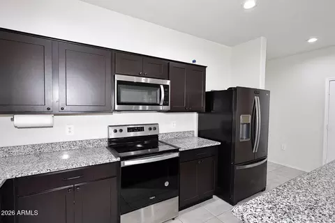 Kitchen - 18556 W Buckskin Trl, Wittmann, AZ 85361 photo 3 of 5