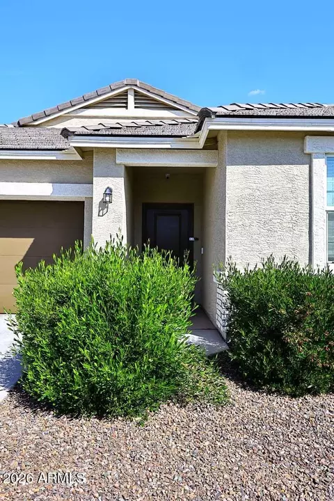 Exterior - 18556 W Buckskin Trl, Wittmann, AZ 85361 photo 3 of 8