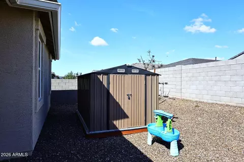Exterior - 18556 W Buckskin Trl, Wittmann, AZ 85361 photo 7 of 8