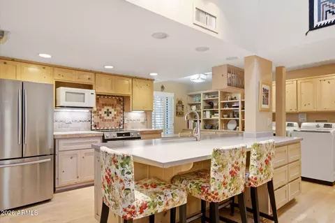 Kitchen - 7352 N 7th Pl, Phoenix, AZ 85020 photo 1 of 8