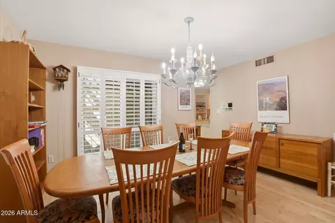 Dining - 7352 N 7th Pl, Phoenix, AZ 85020 photo 3 of 3