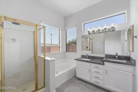 Bath - 7521 E Oasis Cir, Mesa, AZ 85207 photo 1 of 2