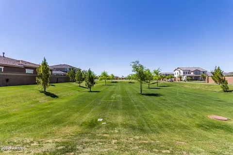 Exterior - 3047 E Austin Dr, Gilbert, AZ 85296 photo 12 of 15