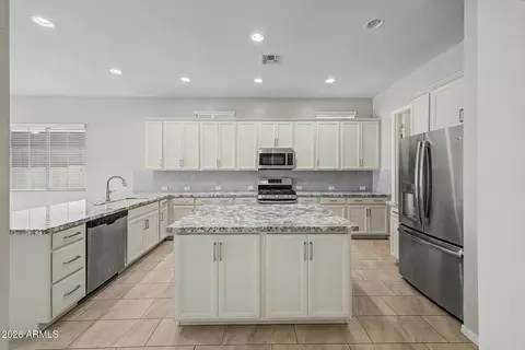 Kitchen - 3047 E Austin Dr, Gilbert, AZ 85296 photo 1 of 4