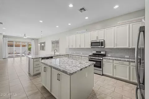 Kitchen - 3047 E Austin Dr, Gilbert, AZ 85296 photo 2 of 4