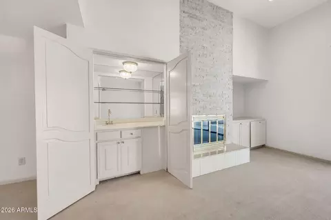 Living - 77 E Missouri Ave #57, Phoenix, AZ 85012 photo 2 of 6