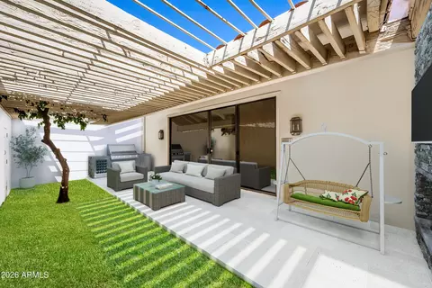 Exterior - 77 E Missouri Ave #57, Phoenix, AZ 85012 photo 2 of 7