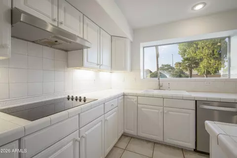 Kitchen - 1424 E Horseshoe Ave, Gilbert, AZ 85296 photo 3 of 3
