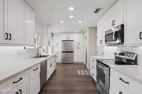 Kitchen - 1350 W Escarpa St, Mesa, AZ 85201 photo 1 of 3