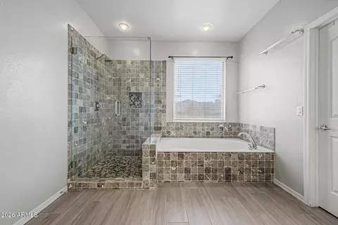 Bath - 4091 E Ravenswood Dr, Gilbert, AZ 85298 photo 3 of 6