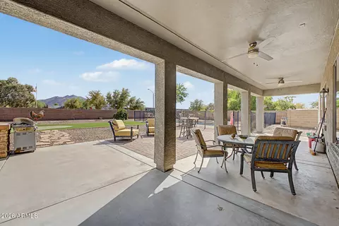 Exterior - 4091 E Ravenswood Dr, Gilbert, AZ 85298 photo 5 of 18