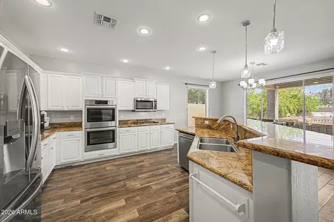 Kitchen - 4091 E Ravenswood Dr, Gilbert, AZ 85298 photo 1 of 3
