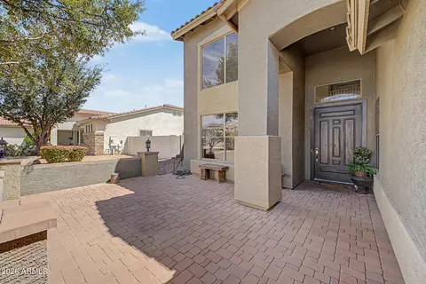 Exterior - 4091 E Ravenswood Dr, Gilbert, AZ 85298 photo 4 of 18