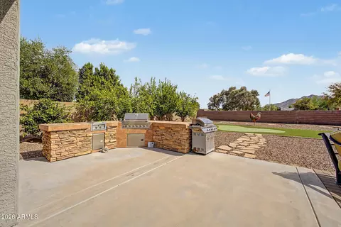 Exterior - 4091 E Ravenswood Dr, Gilbert, AZ 85298 photo 12 of 18