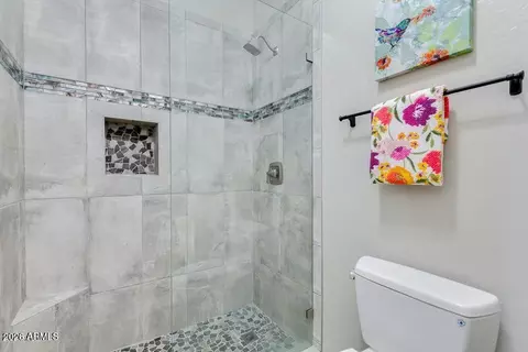 Bath - 4091 E Ravenswood Dr, Gilbert, AZ 85298 photo 2 of 6